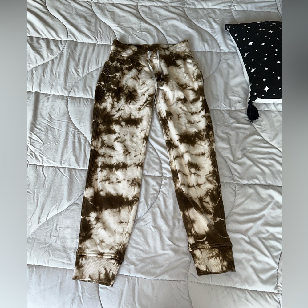 Lululemon tie dye joggers